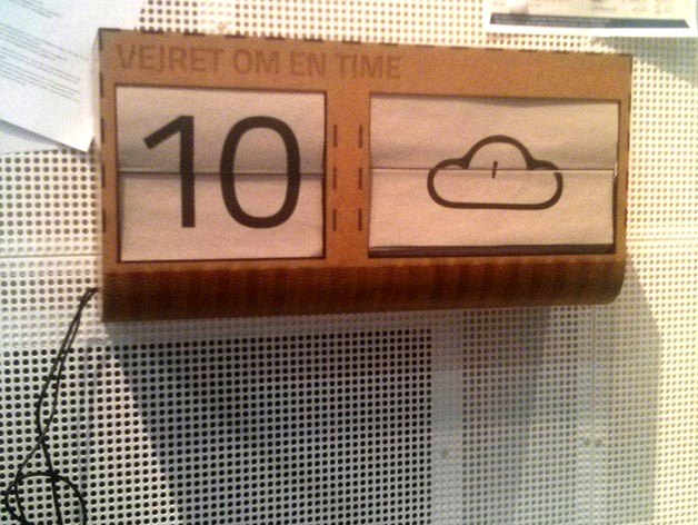 Split Flap Display - Weather in one Hour by LUFTENSHELTE