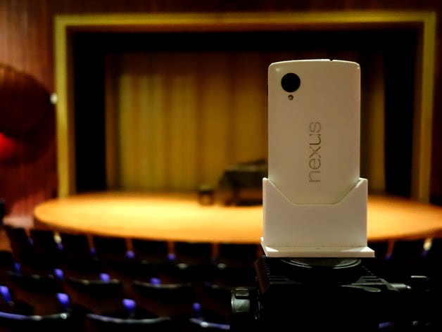 Nexus 5 Vertical Tripod Mount for creating 360° Photo Spheres by nicklievendag