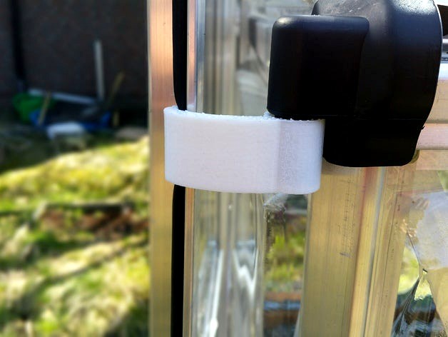 Greenhouse door hook by agerhard