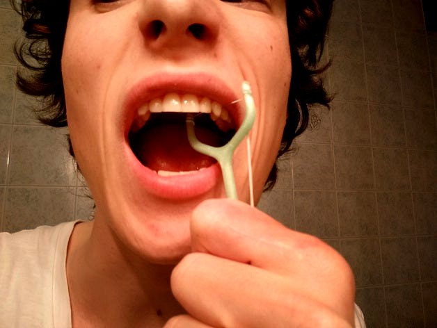 Dental Floss Helper  by ItsMeMaker