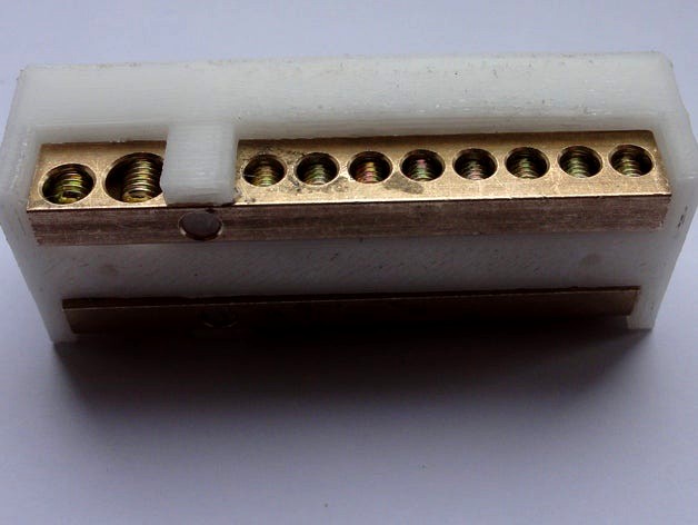 Prusa i3v10 Power Distribution Unit by glukz