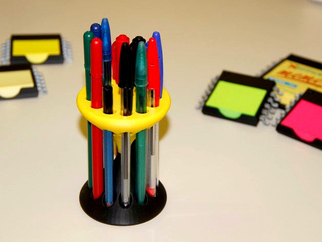 Customizable Hourglass Penholder by giufini