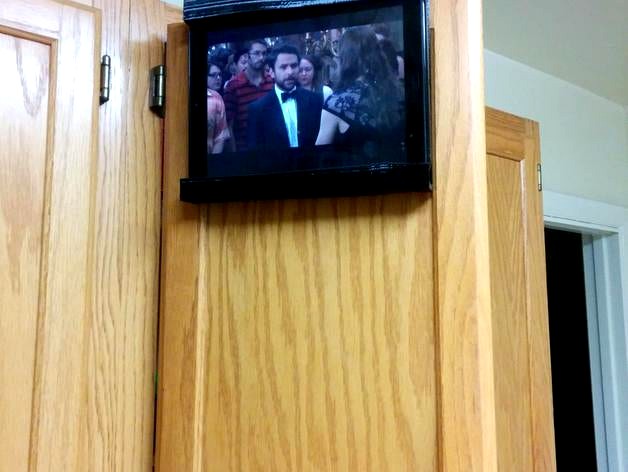 Parametric Cabinet Tablet Hanger by mattanonymous