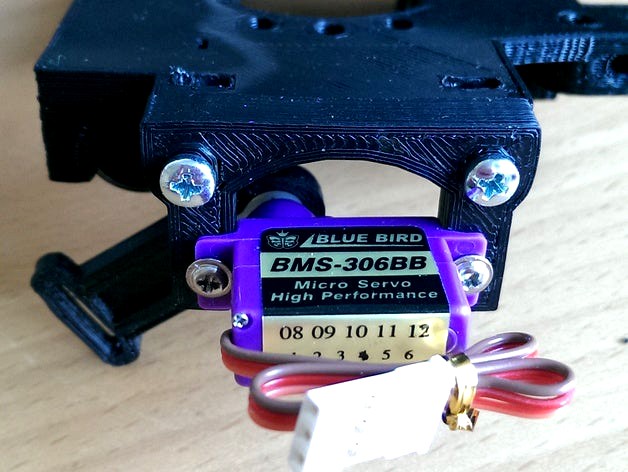 Servo-Mount (auto-leveling) by flazer