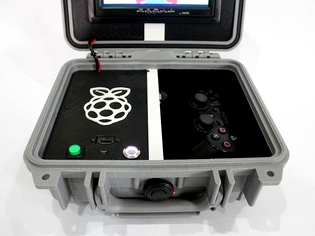 Retro Pie Box Version 2 - Portable Raspberry Pi Emulation Console (RETIRED) by NickRBrewer