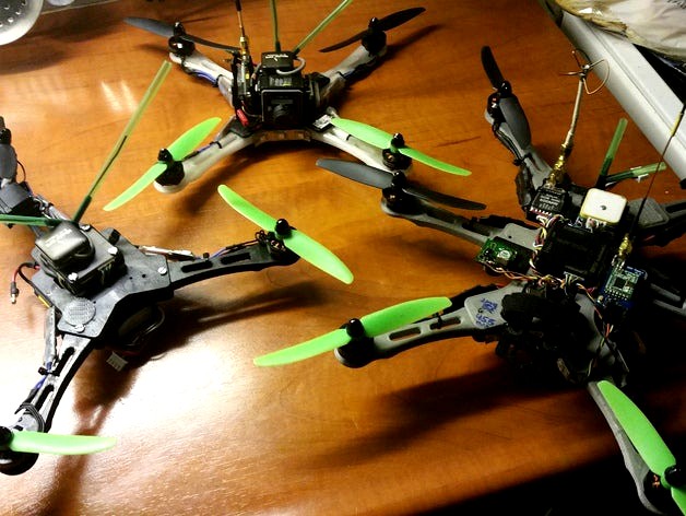 Mini FPV Racing Quad- / Hexa- / Tri Copter by bitwise