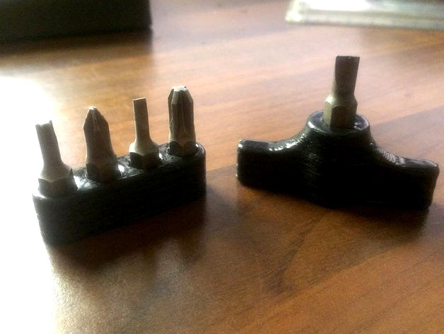 Minimal screwdriver with minimal bitholder by AlCampCW