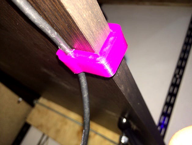 guide wires to table by Miguel_ocampo