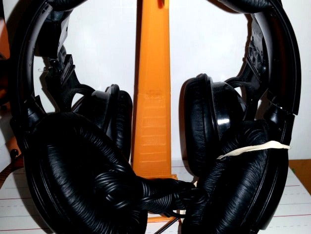 Fancy headphone stand by cj1556