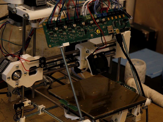 Huxley extruder fan mount by Sumina