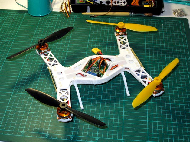 Folding MiniQuad for KKMulticntroller flight controller by CaptainObvious
