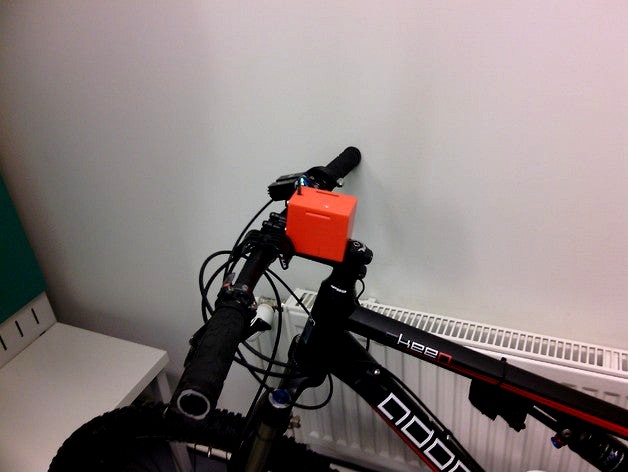 Battery case for bicycle led lamp (4x 18650 batteries) by miniFactory