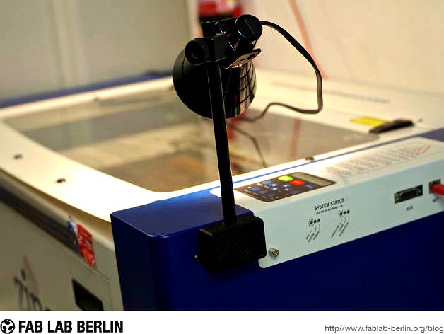 Magnetic Lamp Adapter by FabLab-Berlin