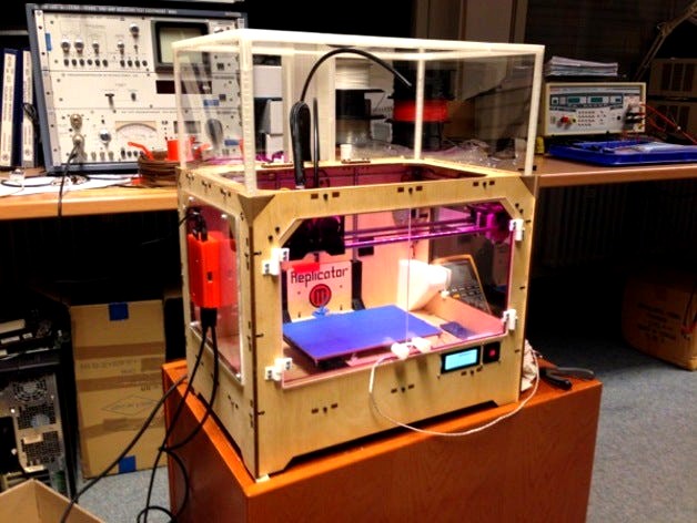 Simple Replicator enclosure, no laser needed by