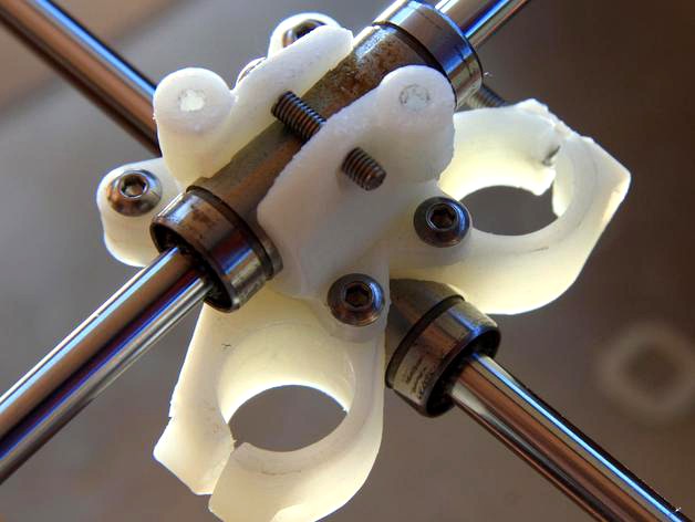 The Butterfly: lightweight and easy head mount for LM6UU crossbars (eg. Ultimaker) by MoonCactus