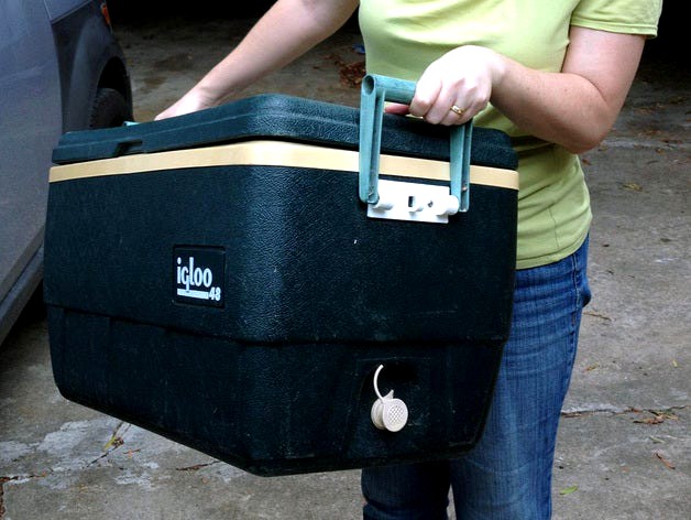 Igloo Handle Bracket by Xenoster