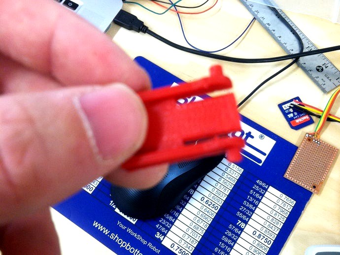 Logitech G15 Keyboard Feet by MichaelMoskie