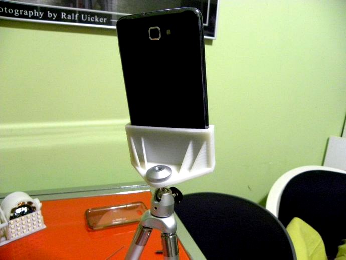 tripod support for Galaxy S and Galaxy Note by GMFerrari