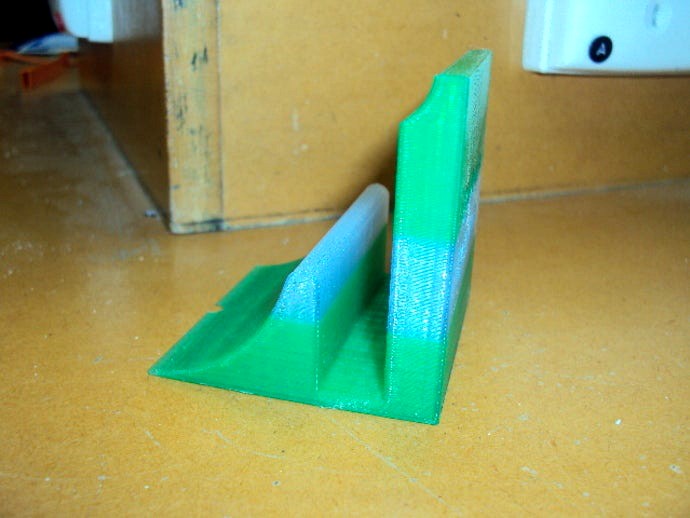 Docking Device iphone 4s by nighthawk1