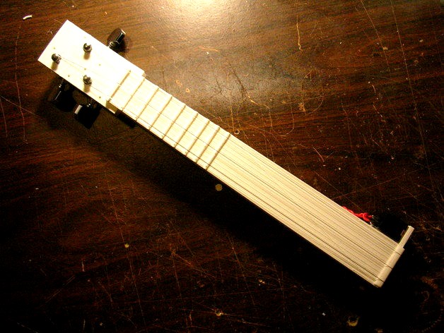 Electroacoustic mini-sitar by alan_one