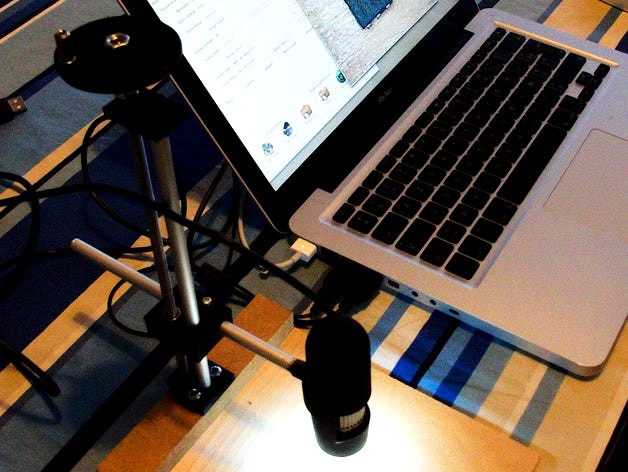 Accurate focus stand for Adafruit USB microscope by equinoxefr
