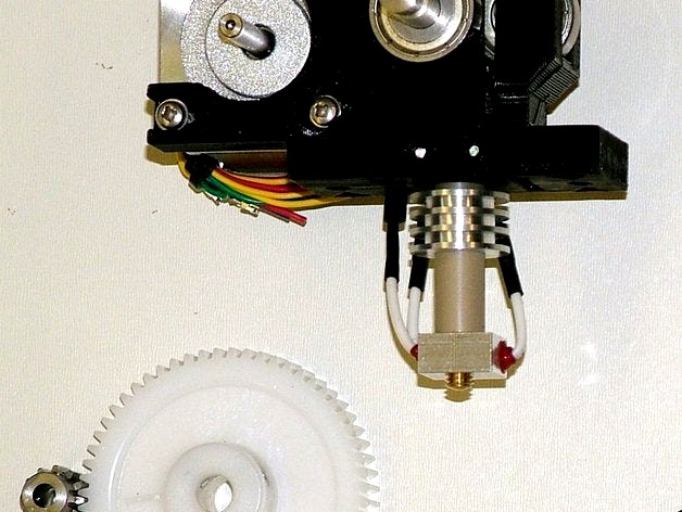 Extruder using industrial gearwheels  by Willy