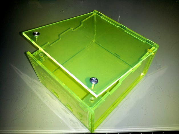 Large Arduino Case by phineasjw