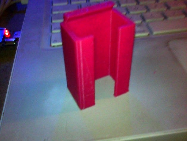 9Volt battery Holder by ColinBB