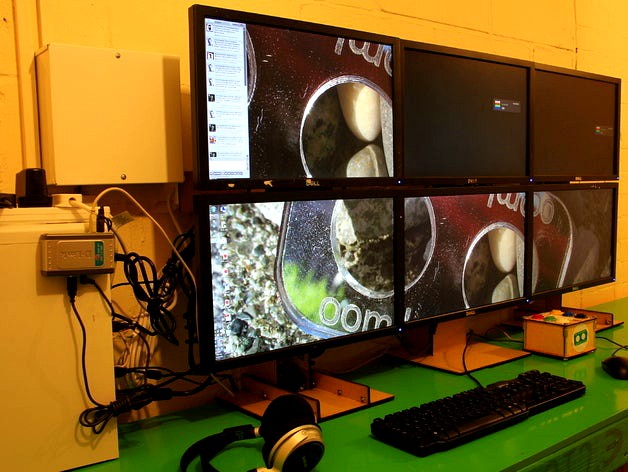 WMNH - Dual Monitor Holder by oomlout