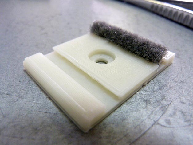 Aluminum Sliding window Wind protection by robosavvy