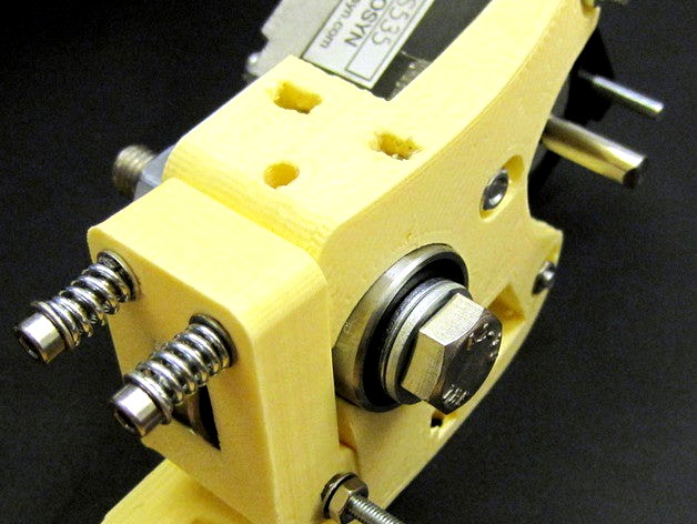 Greg's Hinged Accessible Extruder by kyllikki