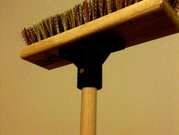 Broom head mount by Misguided