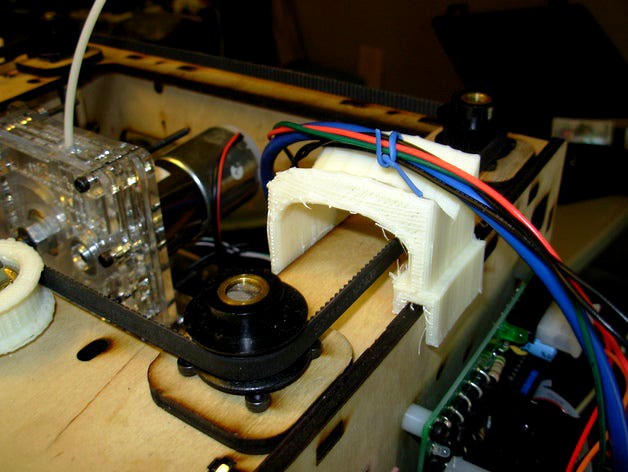 MakerBot Cable Bridge by MaskedRetriever