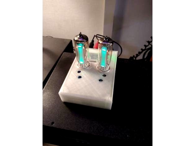 case para vumetro con tubos 6e2 / 6e1 by delgadein