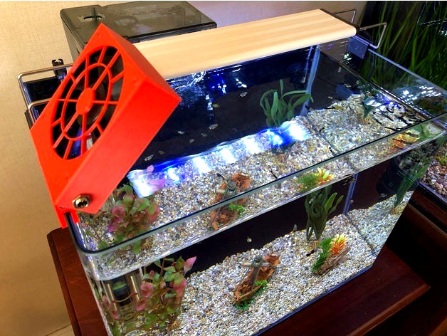 Cooling Fan for Aquarium using 80mm PC Fan by Robertogomezs