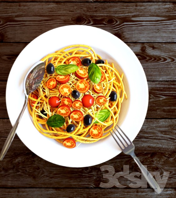 Spaghetti with tomatoes