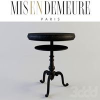 Misendemeure Pedestal Table