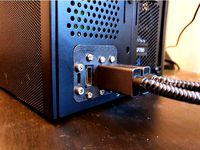 Display cable port bracket for SSUPD Meshlicious by n1klas