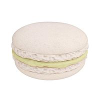 Vanilla macaroon with caramel cream 2