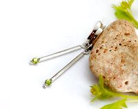 Minimalistic dangle earrings with small stones | 3D
