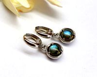 Minimalistic earrings with round cabochons | 3D