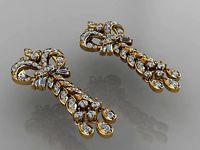 EARING