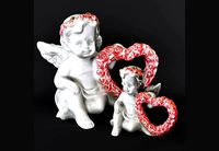 Sculpture Angel with a heart