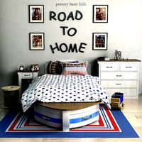 Pottery barn Speedboat Bed Trundle