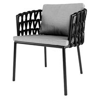 Leo dining table