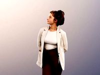 Jani 12815 - Standing Casual Woman