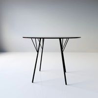 rd1 dining table by robin day