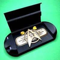 ST TWoK Starfleet Uniform Insignia and Presentation Box | 3D