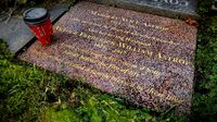 Grandma & Grandpa gravestone 2021