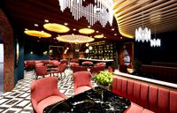 Restaurant scene
